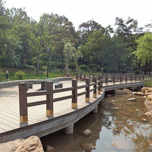 嘉兴市政公园塑木地板栈道改造施工案例