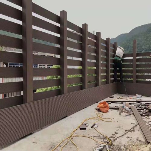 嘉兴露台塑木围挡安装案例