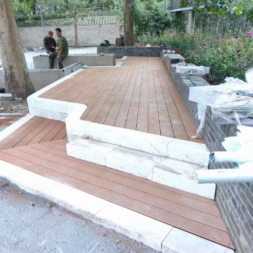 嘉兴街区口袋公园小型塑木地板平台台阶步梯制作案例